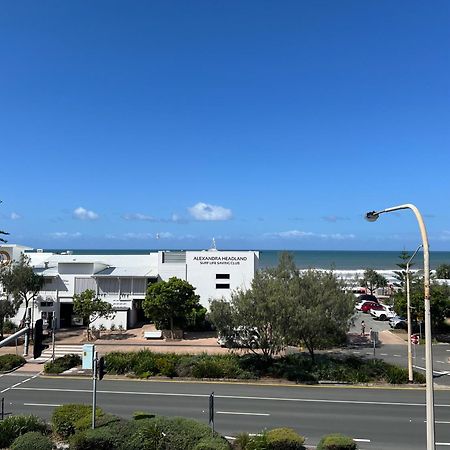 Ocean View - Alexandra Headlands Beachfront Unit Екстериор снимка