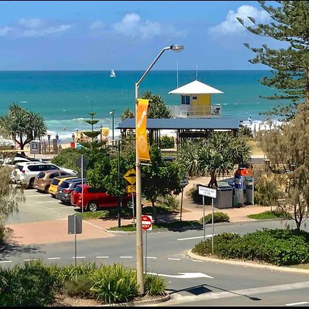 Ocean View - Alexandra Headlands Beachfront Unit Екстериор снимка