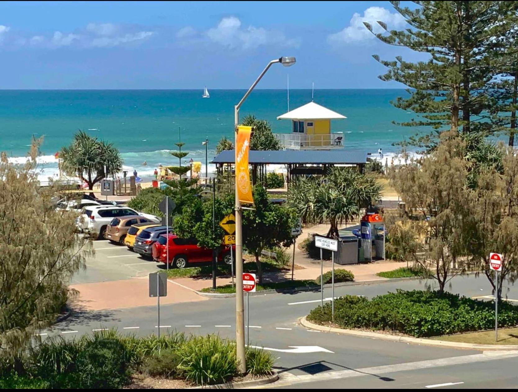 Ocean View - Alexandra Headlands Beachfront Unit Екстериор снимка